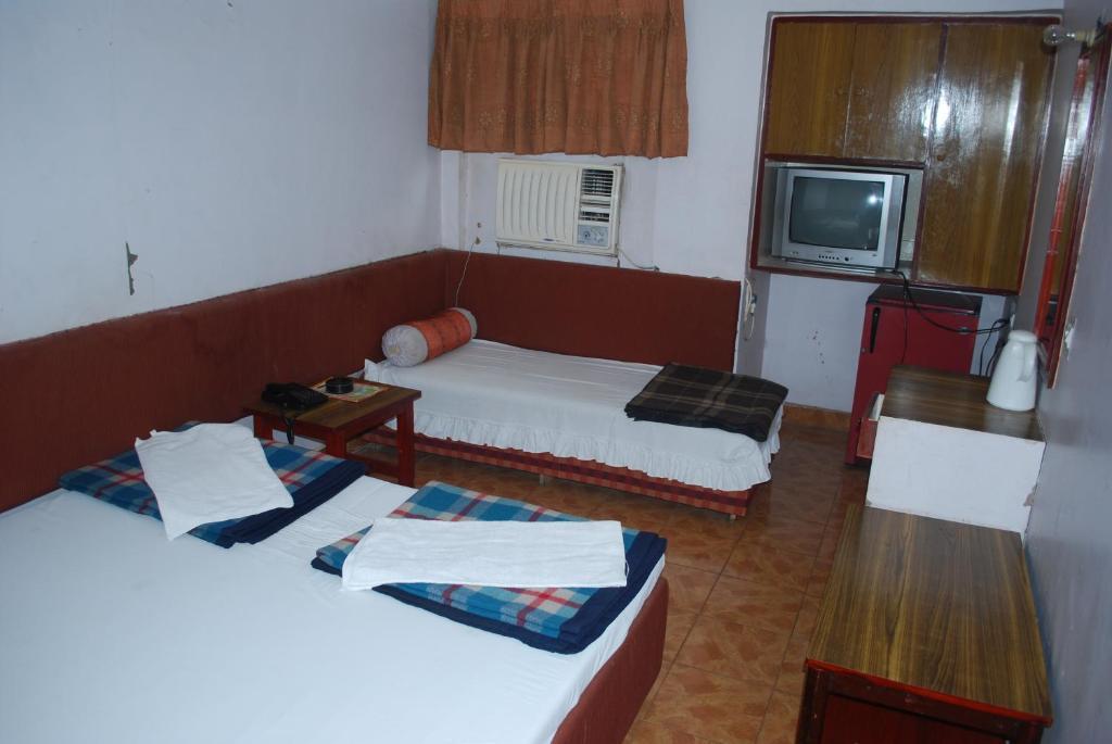 Charans Guest House 러크나우 객실 사진